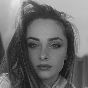 Lydia Hayes, 24 (TikTok Star)