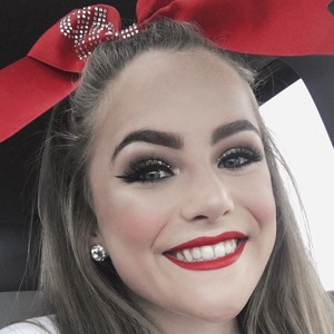 Lydia Newton, 23 (Instagram明星)