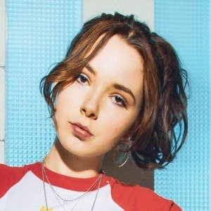 Lydia Night, 23 (Cantor De Rock)