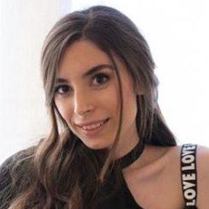 Lyna Vallejos, 31 (YouTube Star)