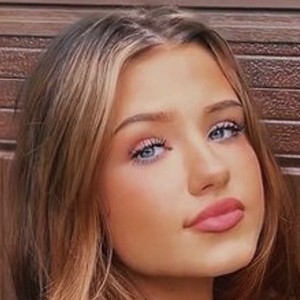 Lyndsay Dellinger, 21 (TikTok Star)