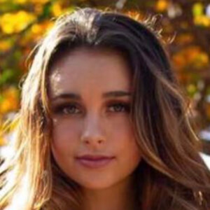 Lyric Medeiros image 7