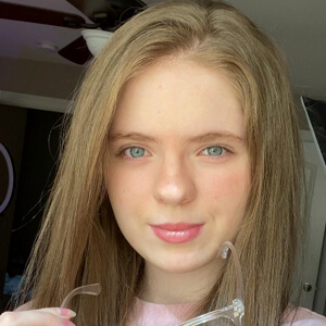 Lyssie ASMR image 2