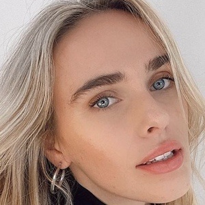 Lyzy Adler, 27 (Instagram Star)