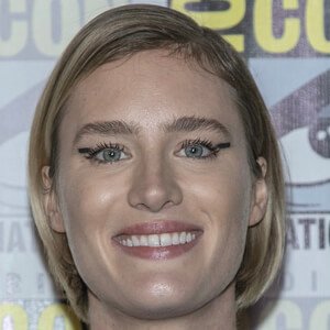 Mackenzie Davis image 5