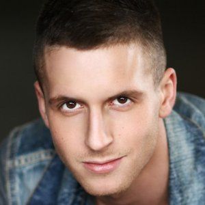 Mackenzie Green, 35 (舞蹈家)