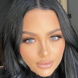 Mackenzie Hyatt, 29 (Instagram Star)