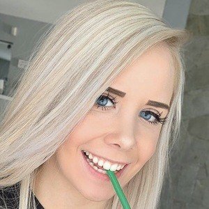 Mackenzie Turner, 26 (TikToker)