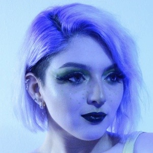 macubust, 32 (Estrella de TikTok)