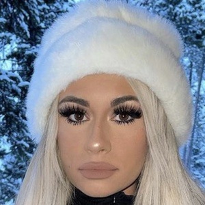 MacyRay Dearing image 4