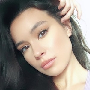 Madalyn Horcher image 4