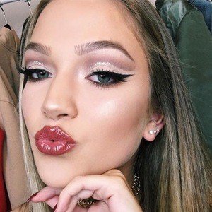 Maddie Cidlik, 27 (Star di YouTube)