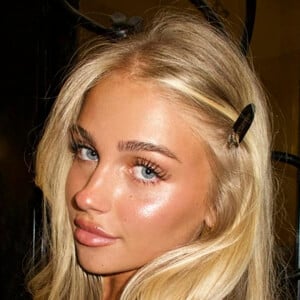 Maddie Francesca, 25 (Instagram Star)