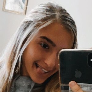 Maddie Irwin, 23 (TikTok Star)