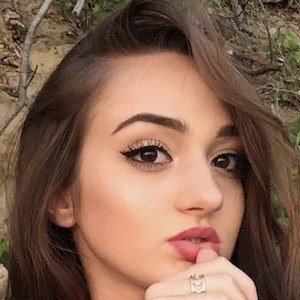 Celebrities born on November 24