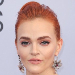 Madeline Brewer image 8