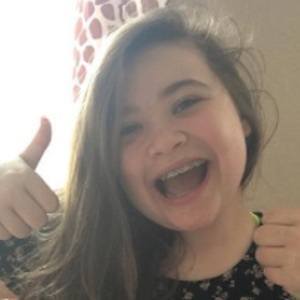 Madeline Silinskie, 21 (YouTube明星)