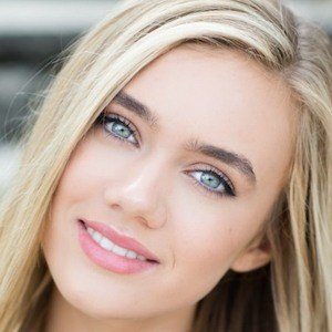 Madi Burton, 26 (现实之星)