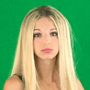 Madi Lee, 26 (YouTube-ster)