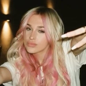 Madi Monroe (TikTok Star) - Age, Birthday, Bio, Facts, Family, Net