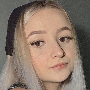 Madilyn Claire image 4