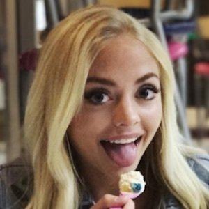 Madilyn Paige, 28 (流行歌手)