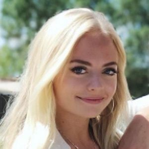 Madilyn Paige, 28 (Popsänger)