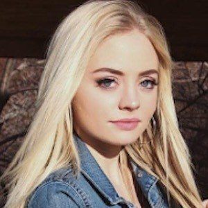 Madilyn Paige, 28 (流行歌手)