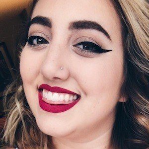 Madison Lawrence, 33 (流行歌手)