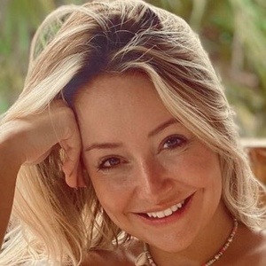 Madú Avila, 35 (Estrelas do YouTube)