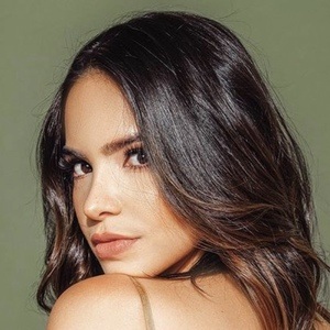 Mafe Romero, 34 (Hôte de l'émission télévisée)