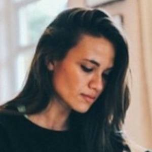 Maggie Petrova, 32 (Blogger)