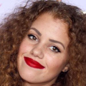 Celebrities born on October 5