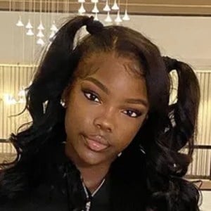 MajorMyra, 22 (YouTube Star)