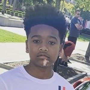 MakeItWetLikeJay, 21 (YouTube Star)