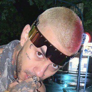 Malcriado, 33 (YouTube Star)