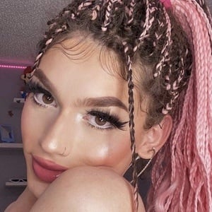 Maleja Santos, 24 (TikTok明星)