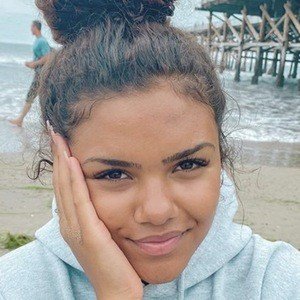 Malia Alexis, 23 (Estrella de TikTok)