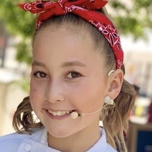 Malia Brauer, 19 (Chef)