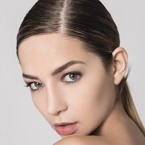 Mallory Caballero, 32 (模特)