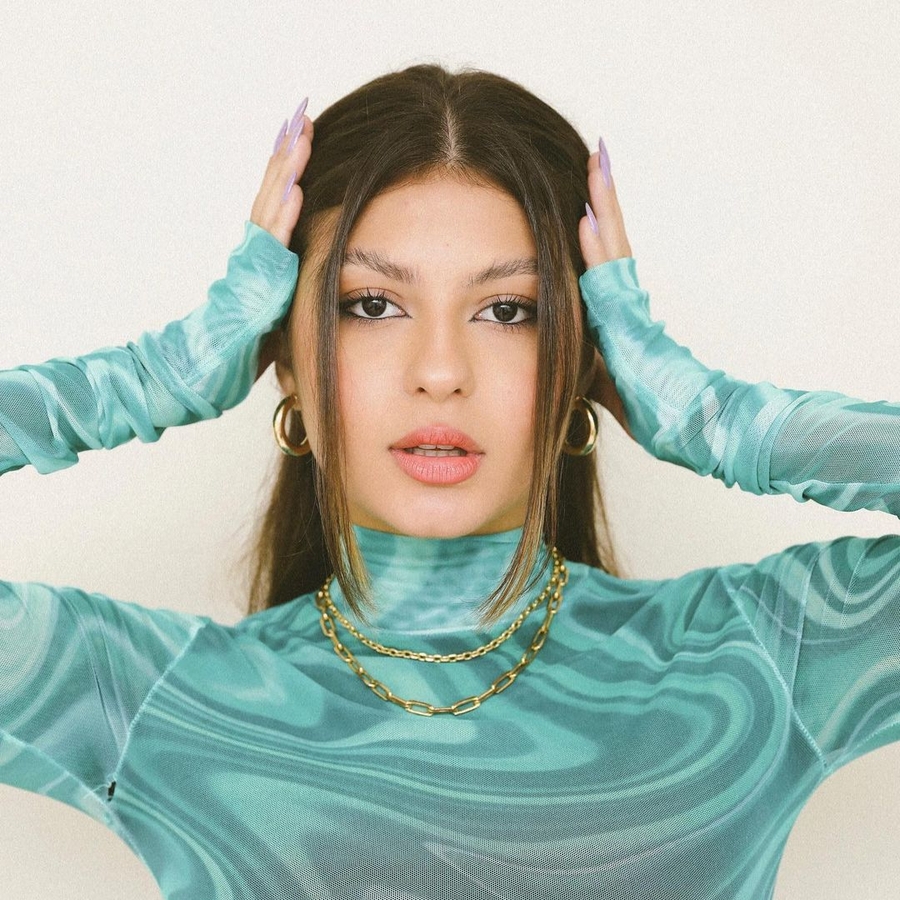 Malu Camargo image 3