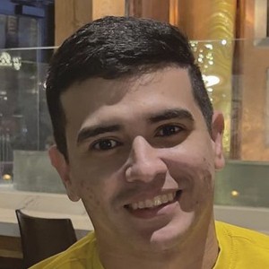 mannyjuega, 39 (Estrella de TikTok)