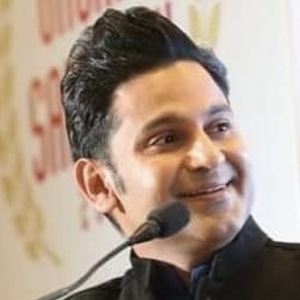 Manoj Muntashir, 49 (世界音乐歌手)