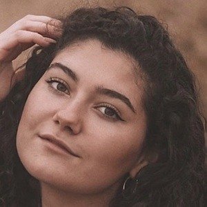 Mar de Garrido, 25 (Instagram Star)