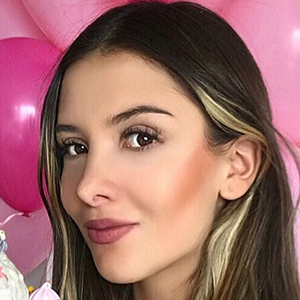 Mara Plata, 29 (博主)