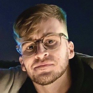 Marco Acosta, 28 (Star di YouTube)