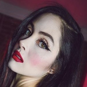 Maren Altman, 27 (TikTok明星)