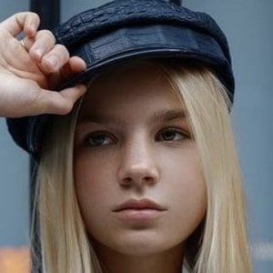 Margarita Barvina, 20 (YouTube Star)