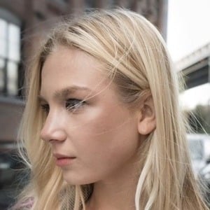 Margarita Barvina, 20 (YouTube Star)