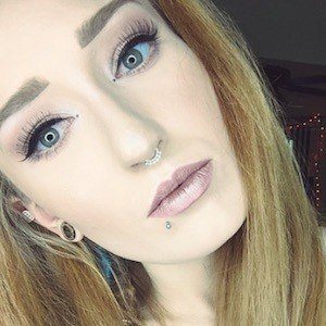 Margo Indigo, 32 (YouTube明星)